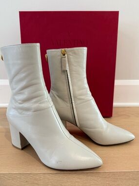 Valentino Off-White Ringstud Ankle Boots